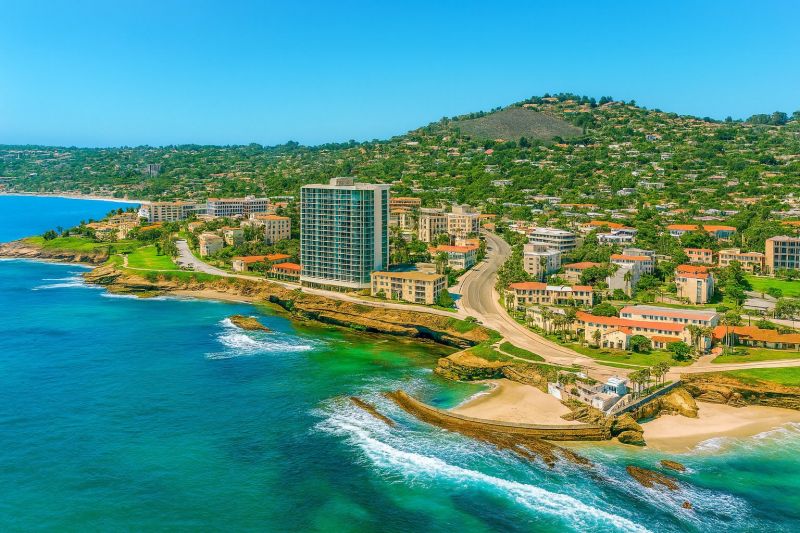 Cabinet Refinishing in La Jolla, CA